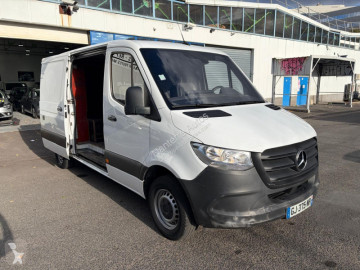 Mercedes 250 SPRINTER FG 25000 HT 317 CDI 37 3T5 FIRST PROPULSION LEGER 9G-TRONIC GARANTIE 3 MOIS
