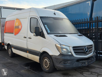 Mercedes van