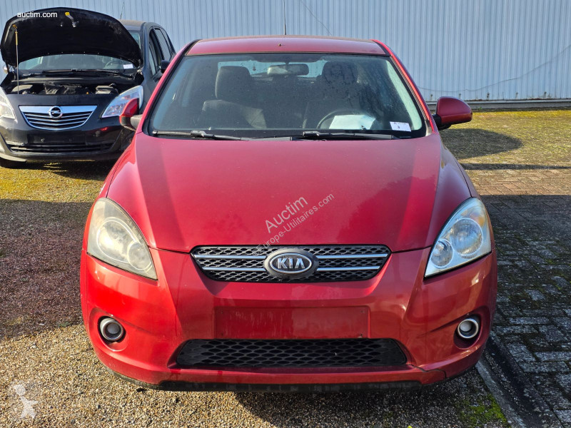 KIA cee'd van