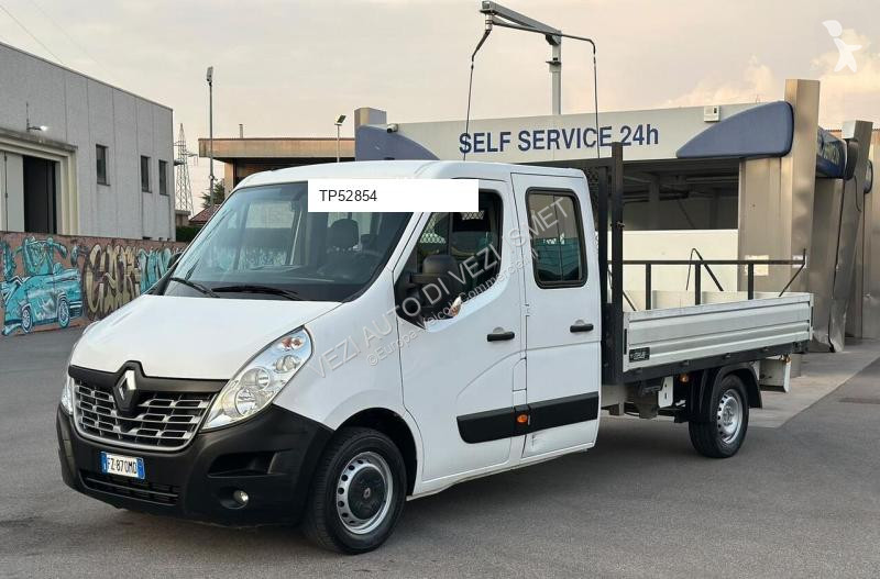 Renault master van