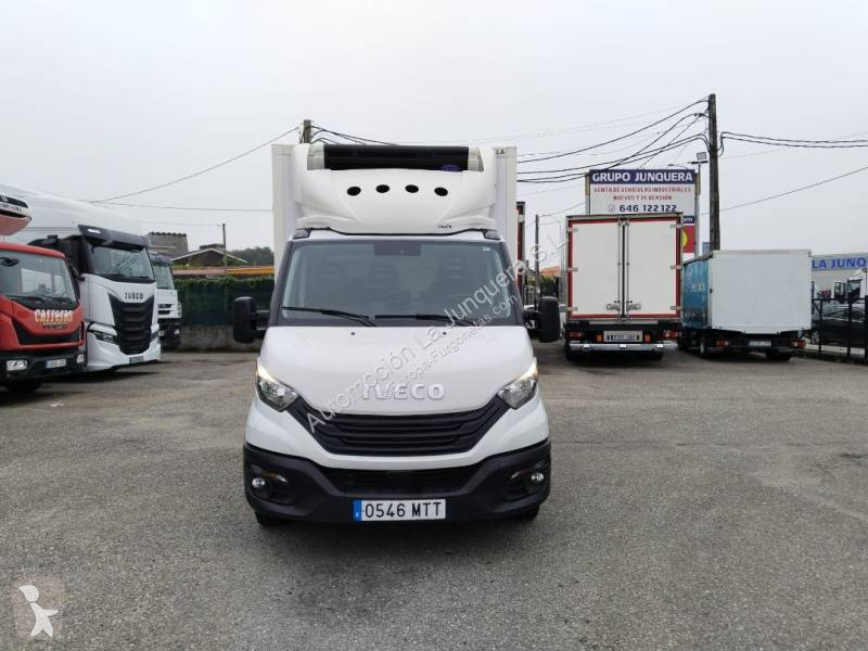 Iveco 35C16 van