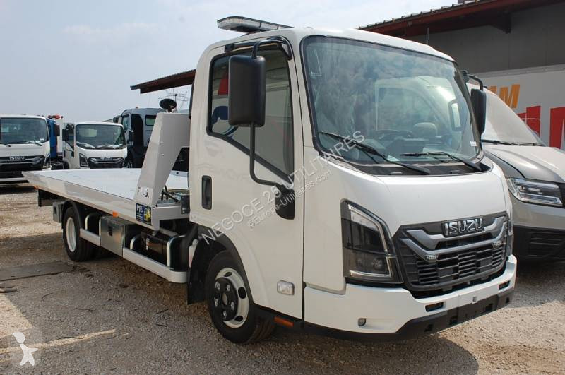 Isuzu  van