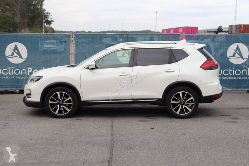 Nissan  van