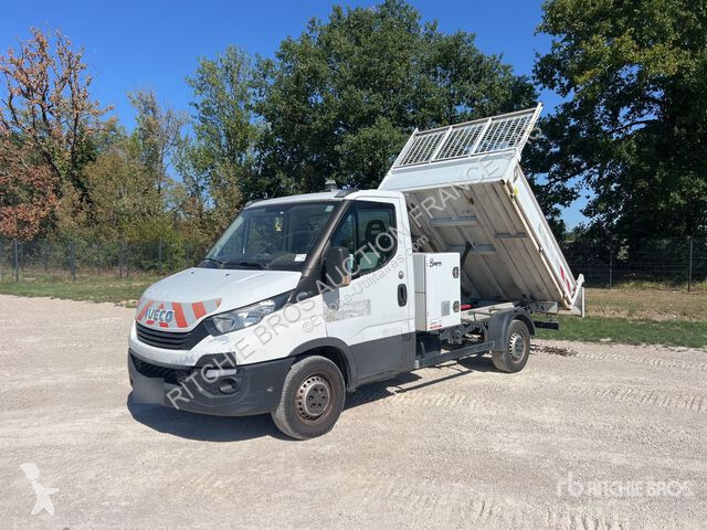 Iveco  35-12 van