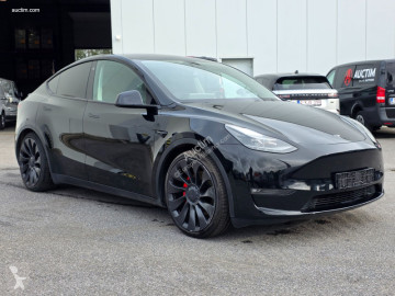 Tesla 4X4 / SUV car