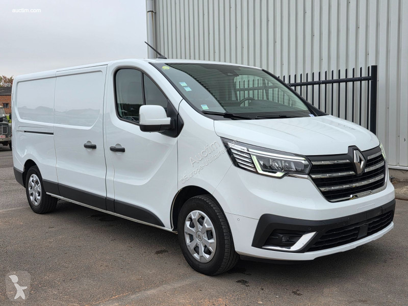 Renault trafic van