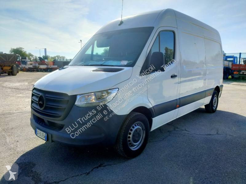 Mercedes 311 CDI van