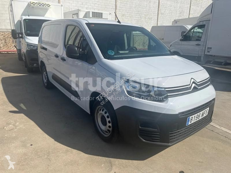 Citroën BERLINGO XL van