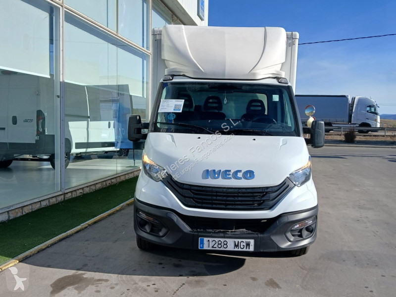 Furgoneta Iveco 35C16 20m3 con puertas traseras