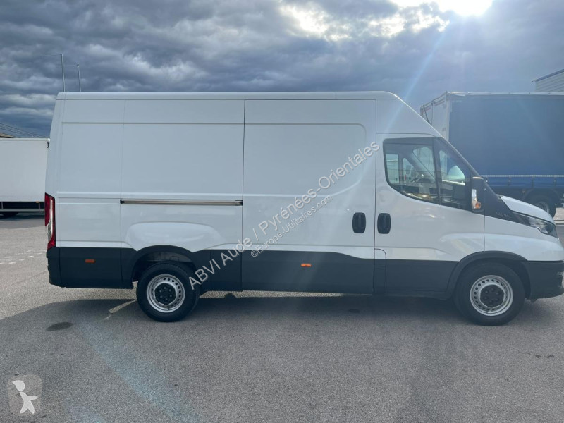 Užitkové vozidlo Iveco 35S14V12