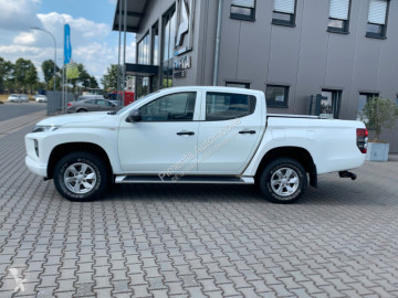 Pick up Mitsubishi