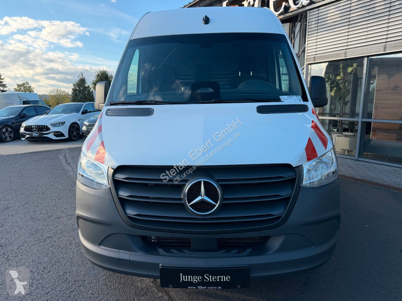 Furgoneta Mercedes 317 CDI Werkstatt-Regal...