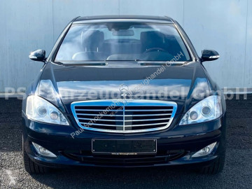 Vůz kabriolet Mercedes