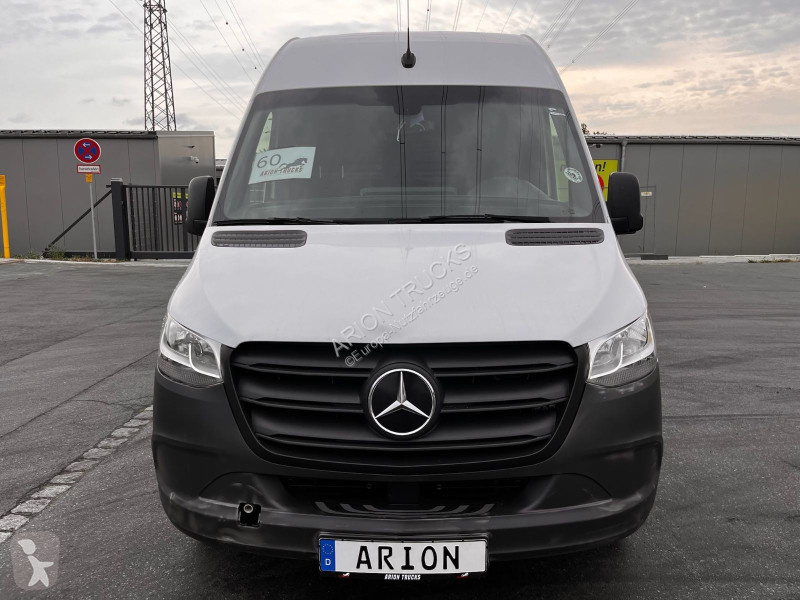 عربة نفعية Mercedes e L2H2...