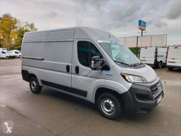 Krytý nákladní vůz se skříňovou karosérií střední Fiat
