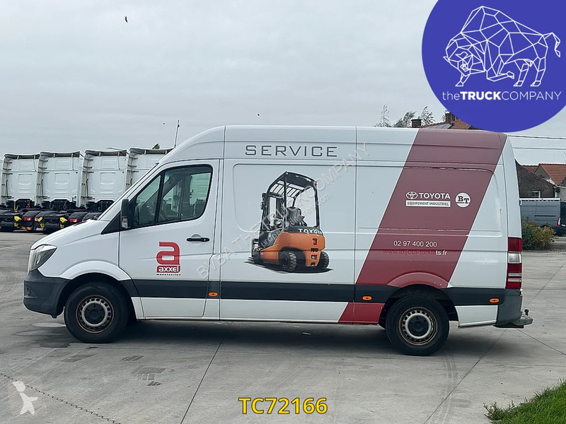 Mercedes 313 37s van