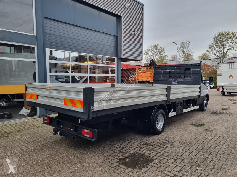 Furgoneta Iveco 65C18 3.0D Open Laadbak 6M...