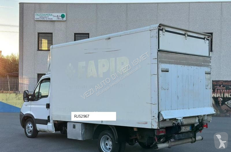 Varevogn Iveco 35c15