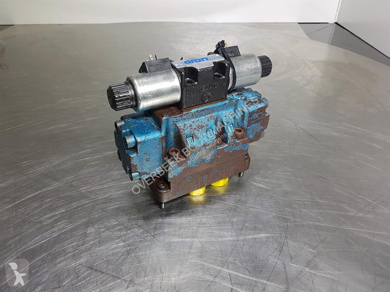 Furgoneta  AD3E03C-M82101020A-NG16 Assembly
