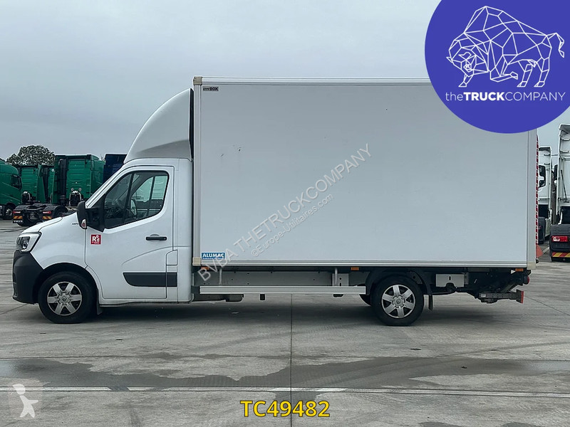 Renault 2.3 DCI van