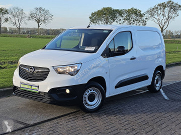 Caja cerrada Opel