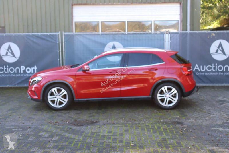 Bedrijfswagen Mercedes D GLA