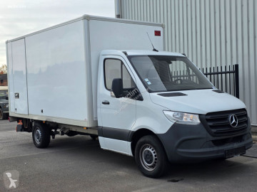 Bestelauto Mercedes