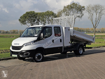 Con volquete Iveco