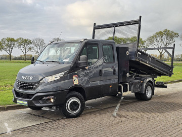 Con volquete Iveco