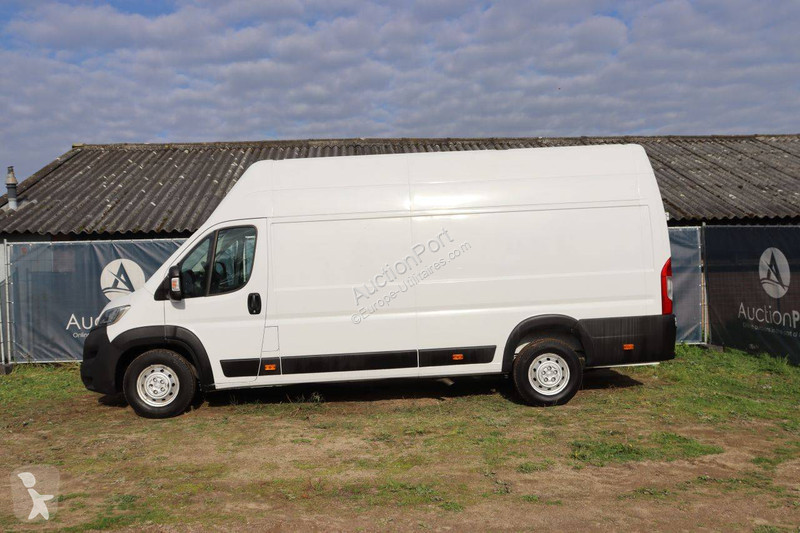 Véhicule utilitaire Peugeot