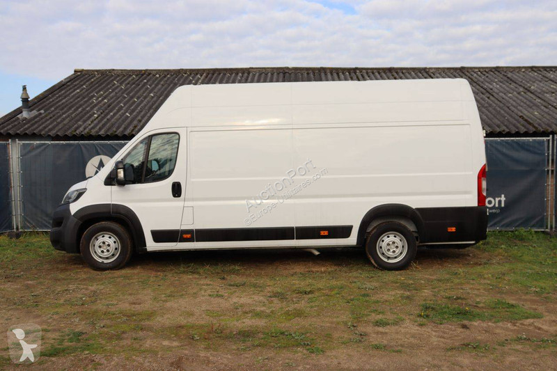 Véhicule utilitaire Peugeot