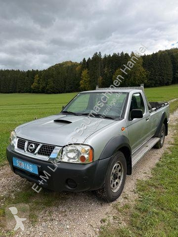 Véhicule utilitaire Nissan