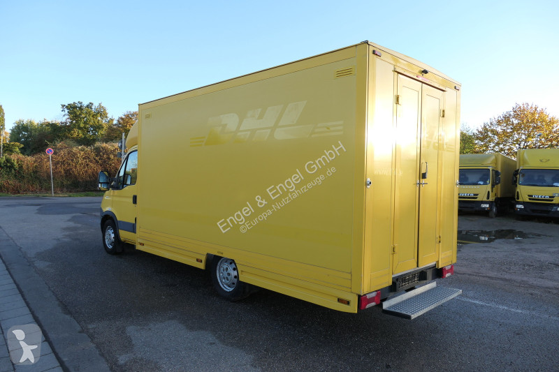 Iveco Daily 35 S11 C30C AUTOMATIK KAMERA Regale...