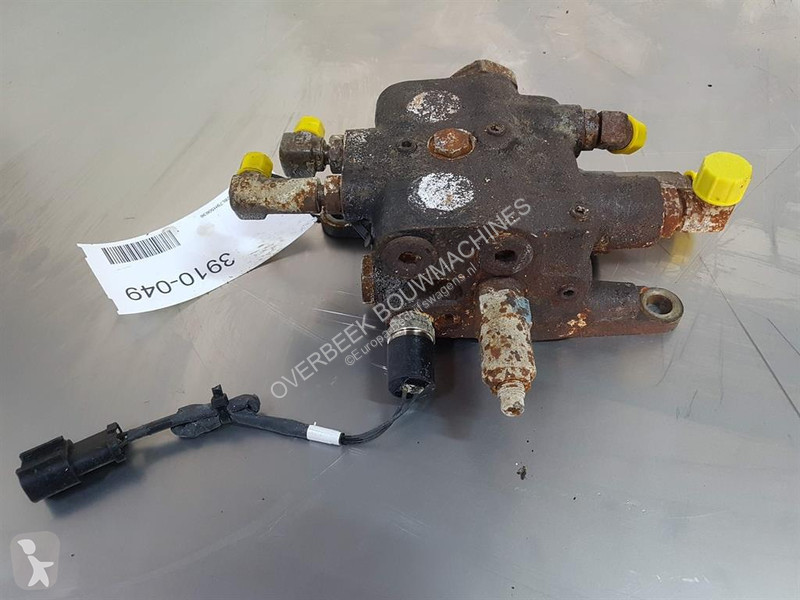 Véhicule utilitaire Komatsu WA 320 - 5H -...