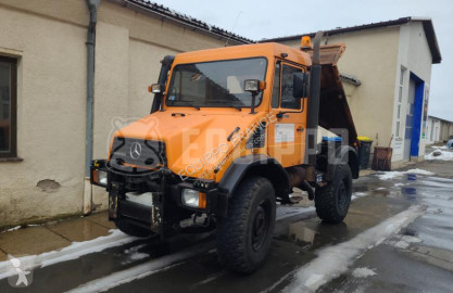 Utilitaire benne Mercedes