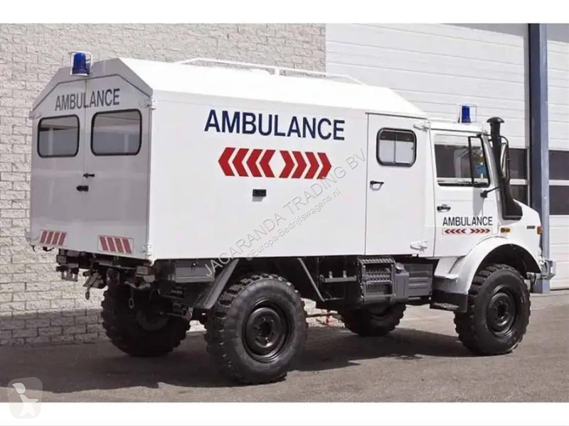 Véhicule utilitaire Unimog 4x4 U1300 Ambulance