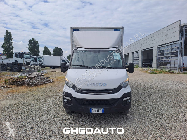 Veicolo commerciale Iveco Daily 35C18 - 35C18