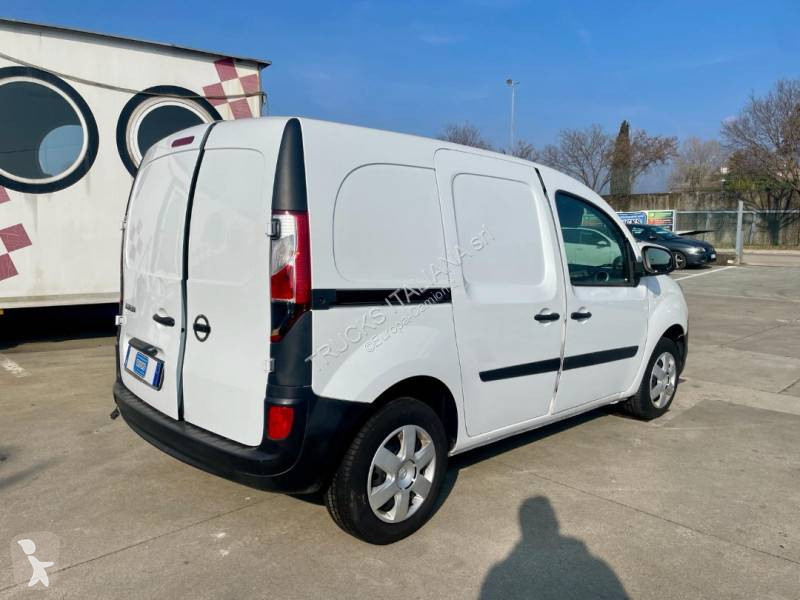 Furgoneta Nissan