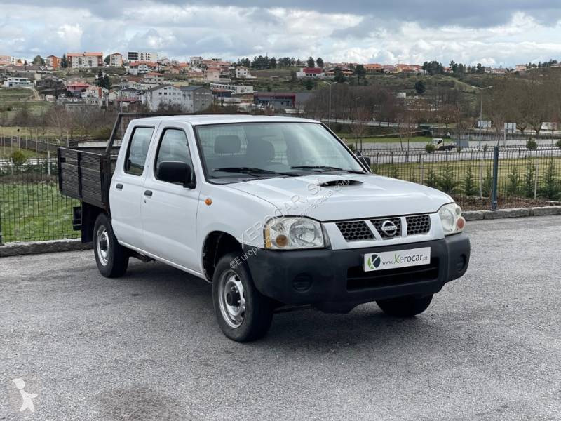 Véhicule utilitaire Nissan 2.5 DI