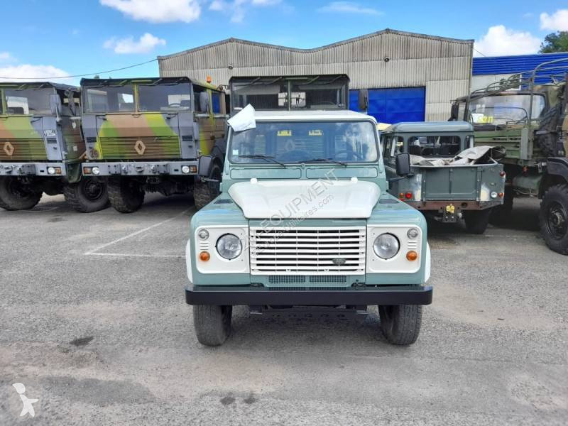 Véhicule utilitaire Land Rover