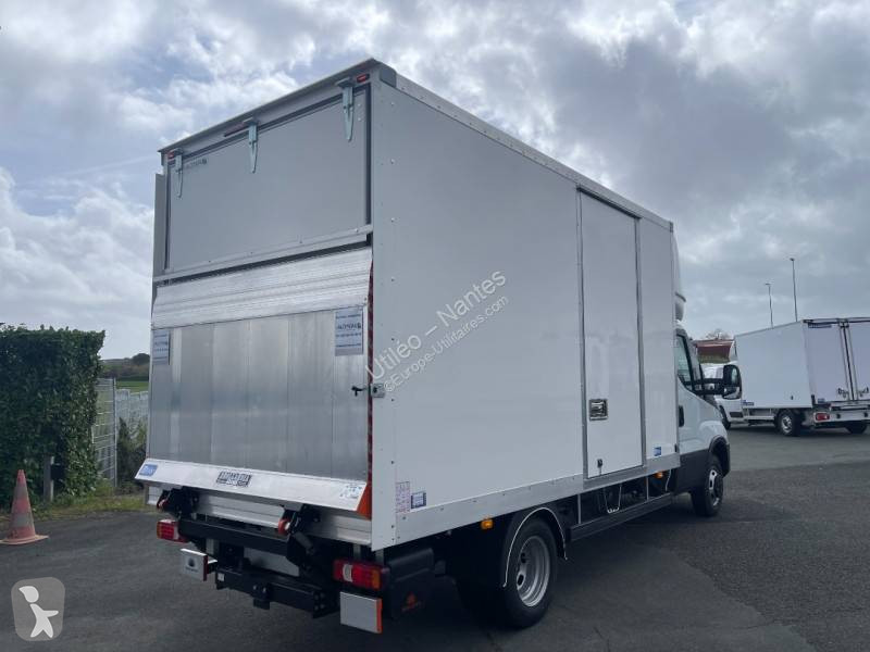 Furgoneta Iveco