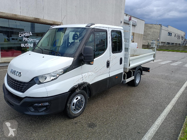 Véhicule utilitaire Iveco DAILY 35C14 D...