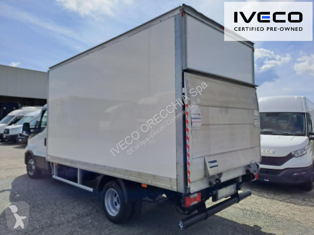 Véhicule utilitaire Iveco DAILY 35C16 3.0