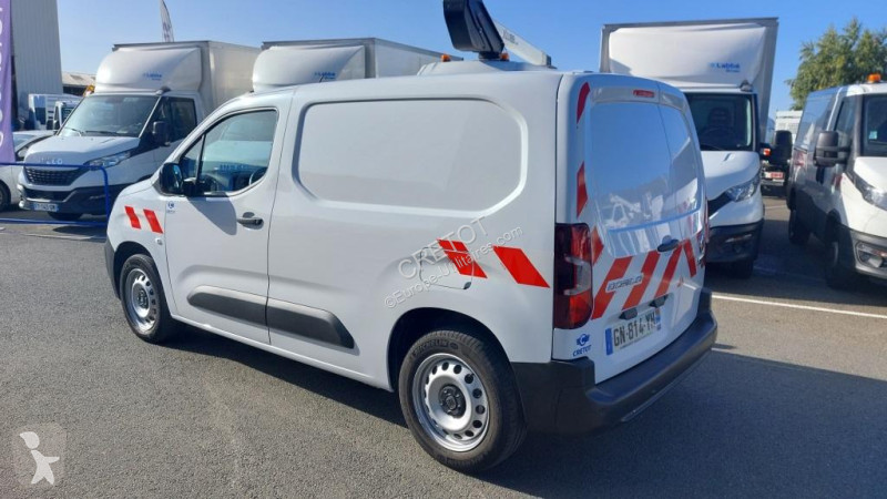 Véhicule utilitaire Fiat M MTj DOBLO