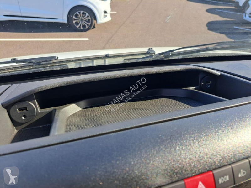Autoutilitară Iveco 35C18 180CV 3L BENNE PM