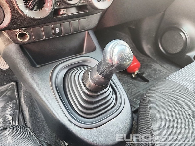 Véhicule utilitaire Toyota Hilux