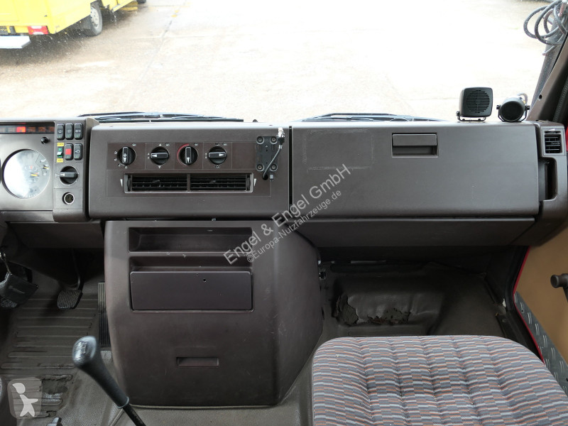 Autoutilitară Mercedes 814 D LF 8/6 DoKa AHK...