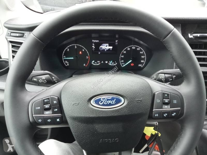 Véhicule utilitaire Ford