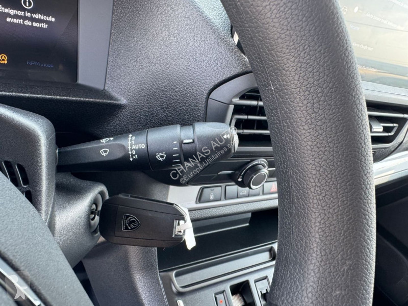 Veicolo commerciale Peugeot XL BLUEHDI 145 S&S...