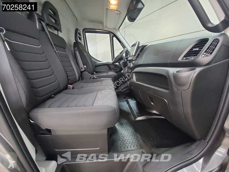 Užitkové vozidlo Iveco 35C21 3.0L Black Edition...